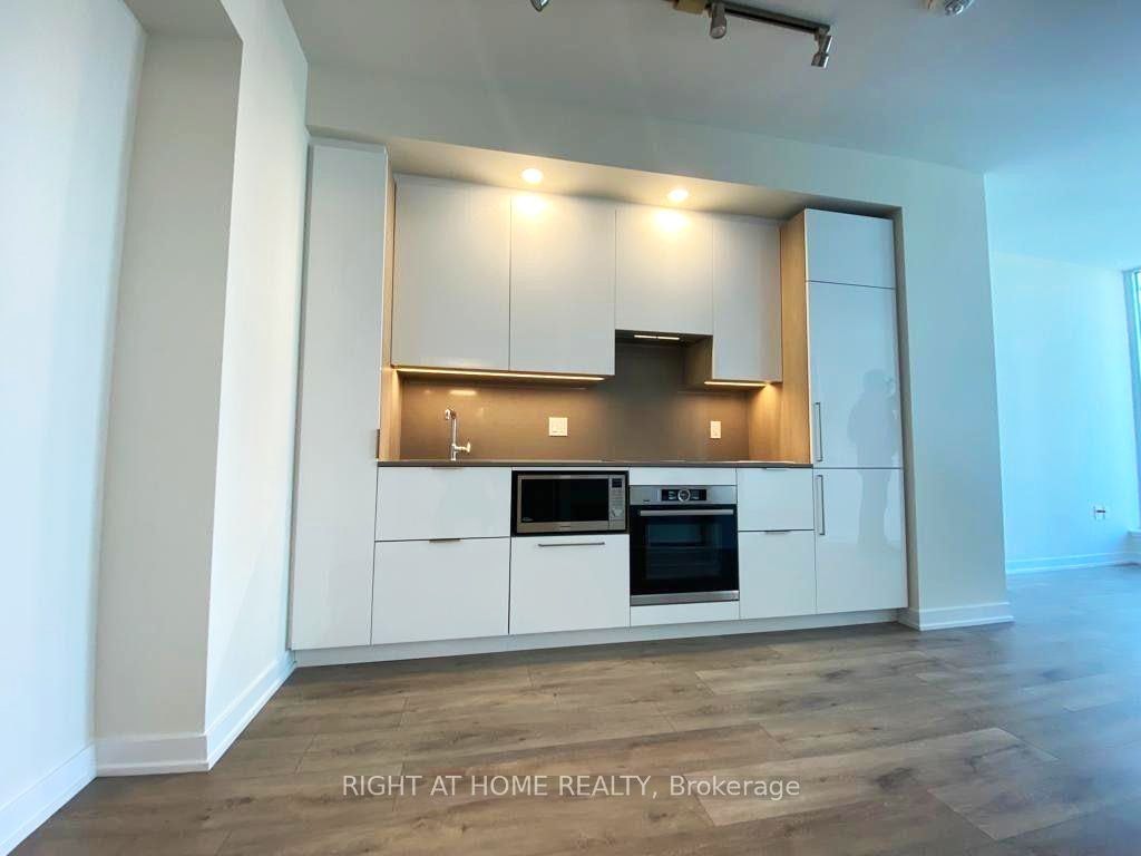 3403-28 Freeland Street, Toronto, ON, M5E 0E3 - 3