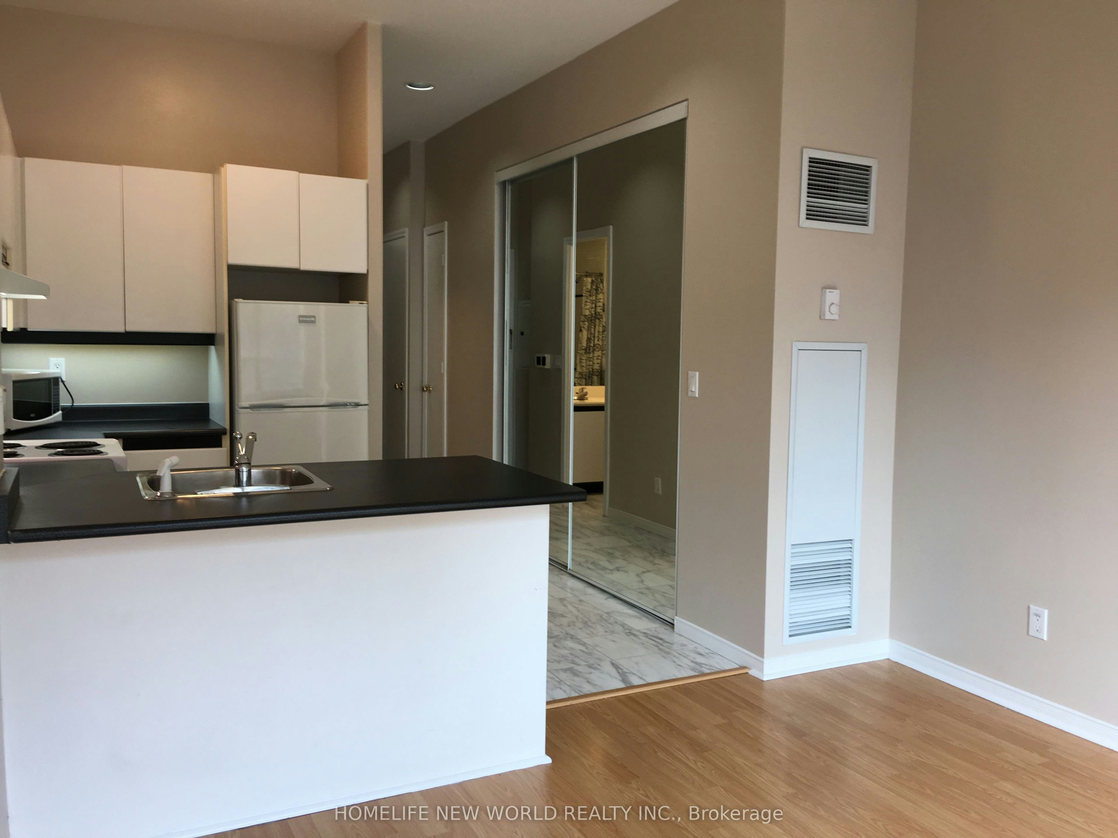 1202-7 King Street E, Toronto, ON, M5C 1B2 - 8