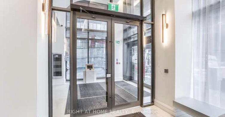 3206-39 Roehampton Avenue, Toronto, ON, M4P 1P9 - 5