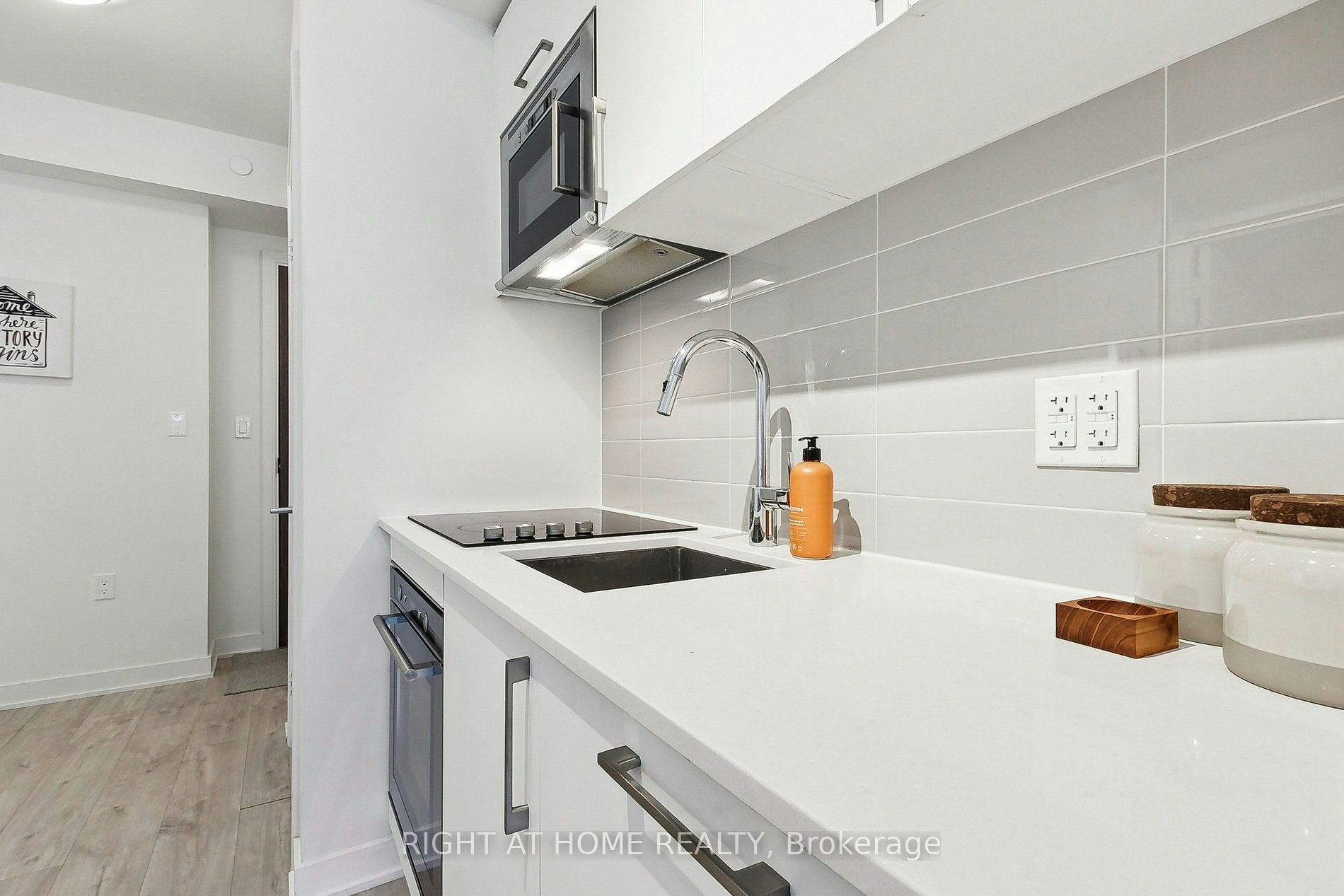 302E-576 Front Street W, Toronto, ON, M5V 1C1 - 10