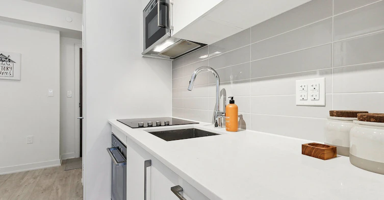 302E-576 Front Street W, Toronto, ON, M5V 1C1 - 10