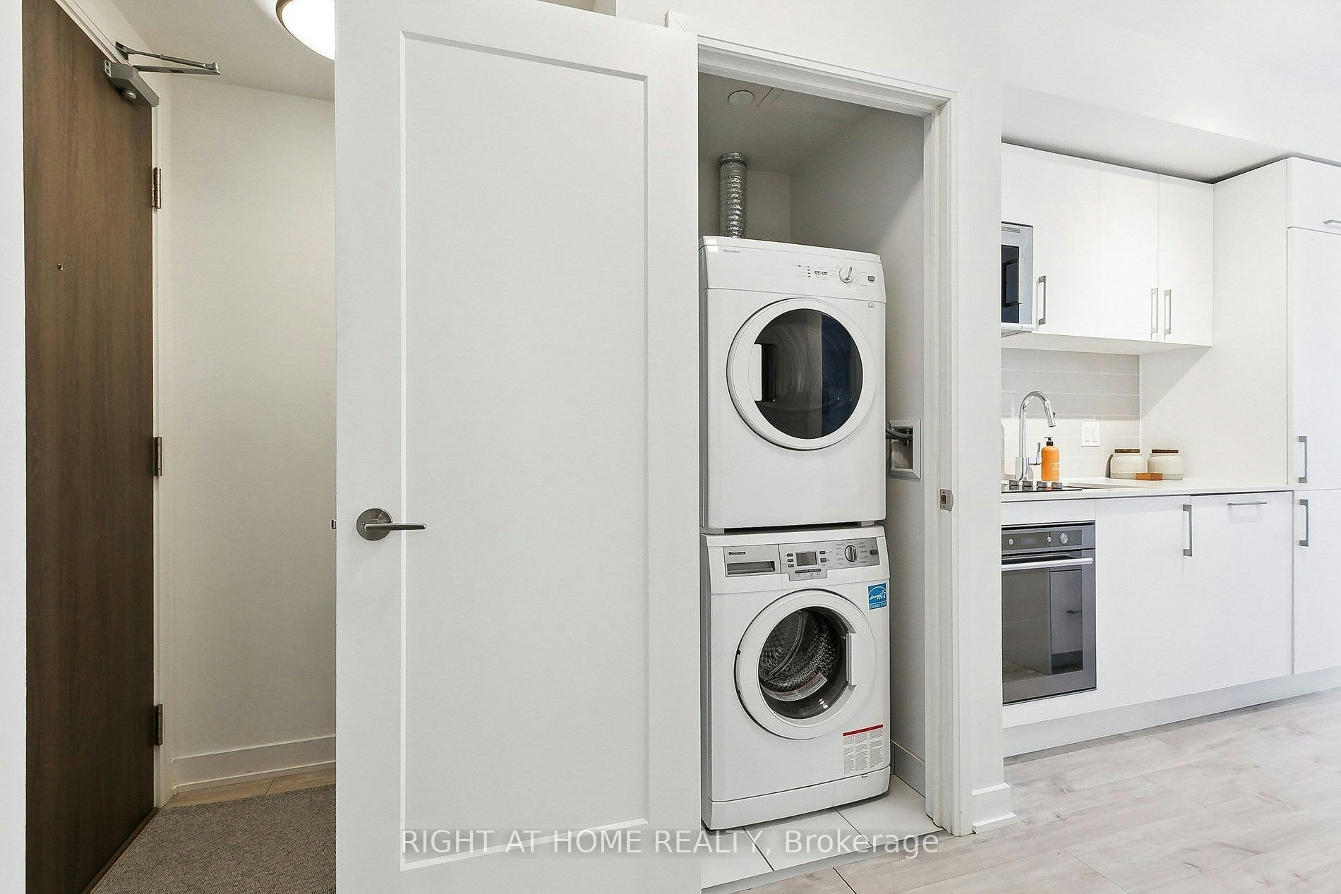 302E-576 Front Street W, Toronto, ON, M5V 1C1 - 14