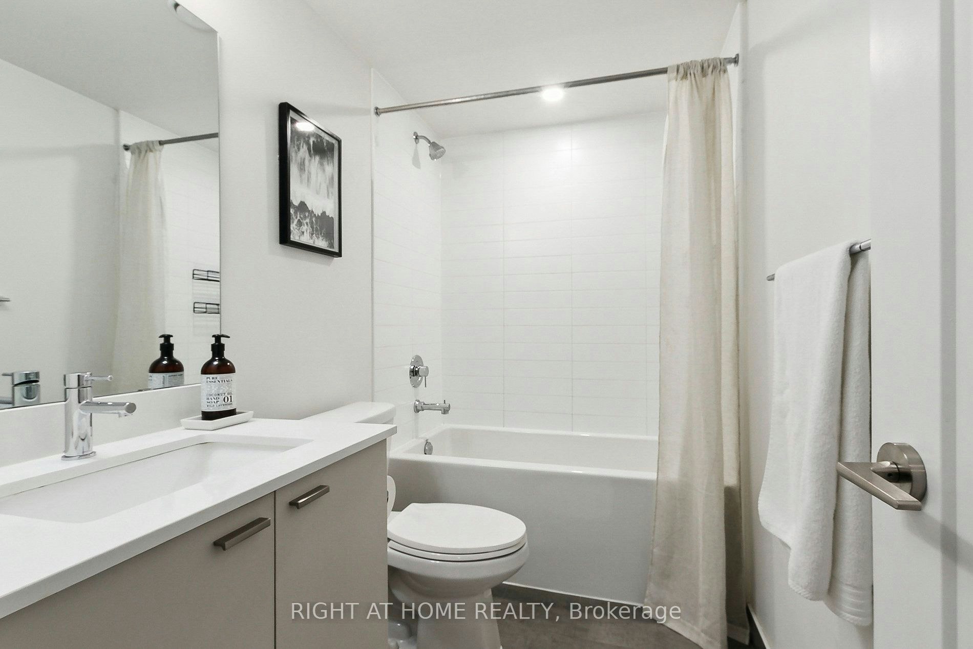 302E-576 Front Street W, Toronto, ON, M5V 1C1 - 13