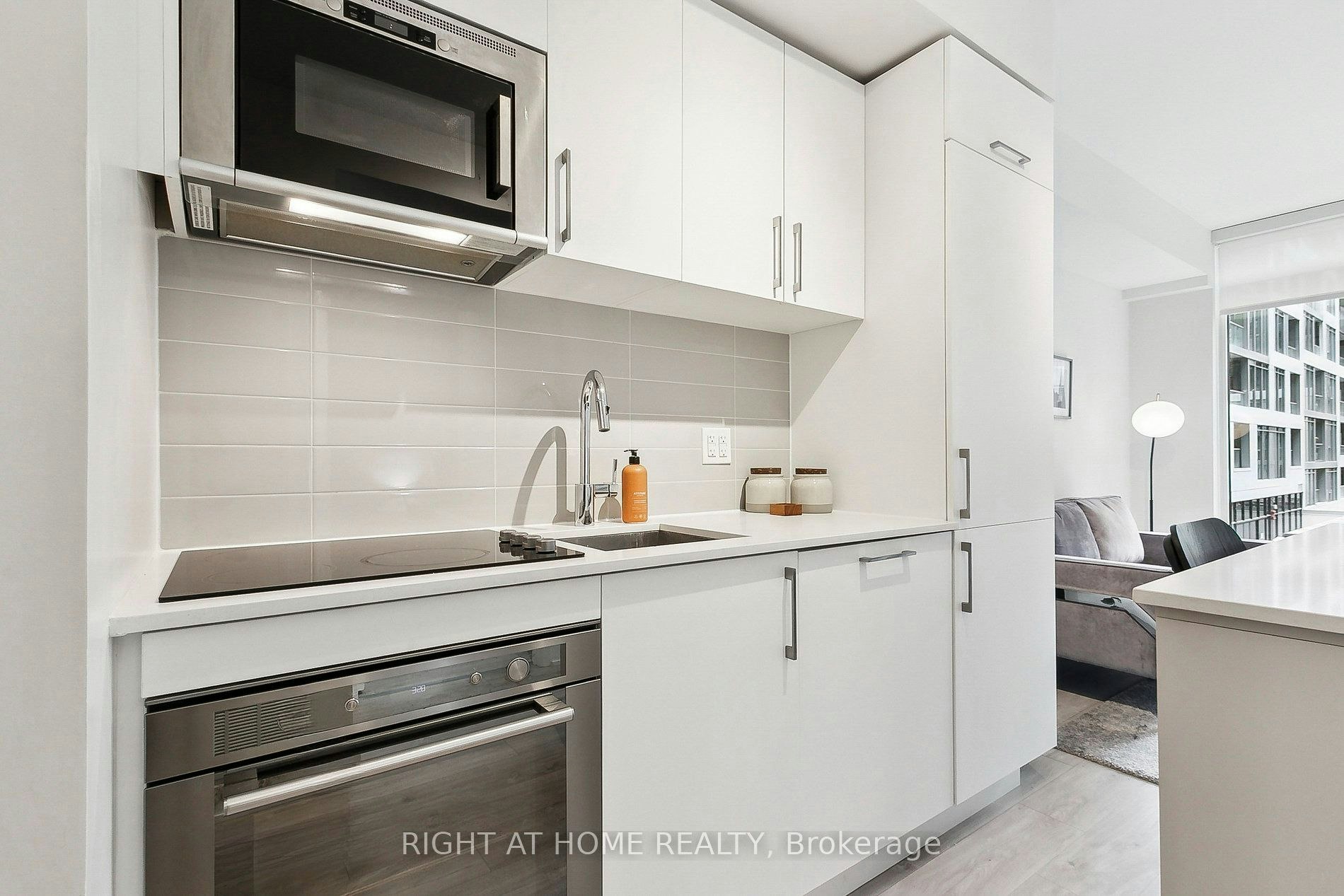 302E-576 Front Street W, Toronto, ON, M5V 1C1 - 9