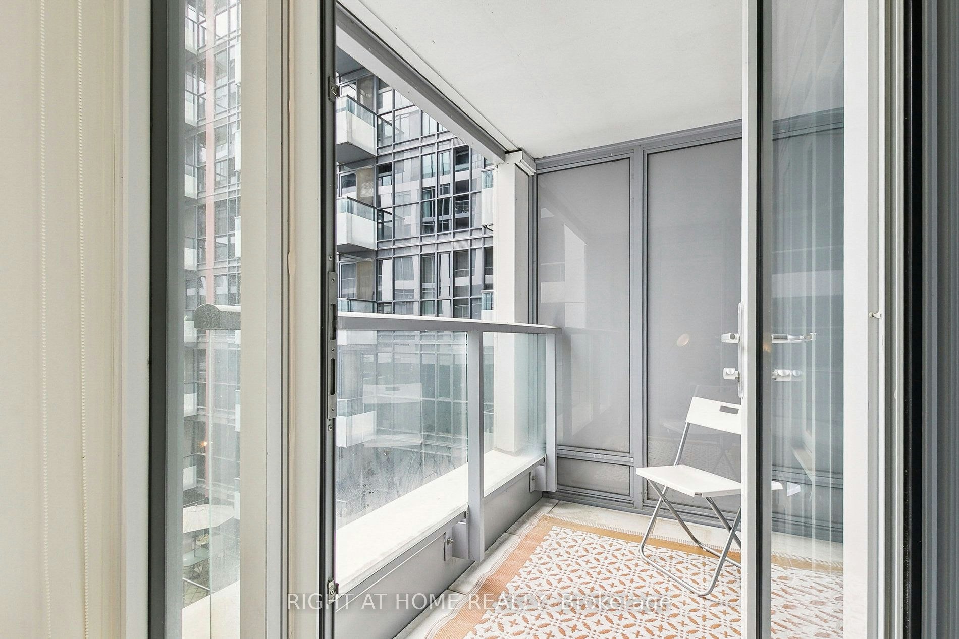 302E-576 Front Street W, Toronto, ON, M5V 1C1 - 15