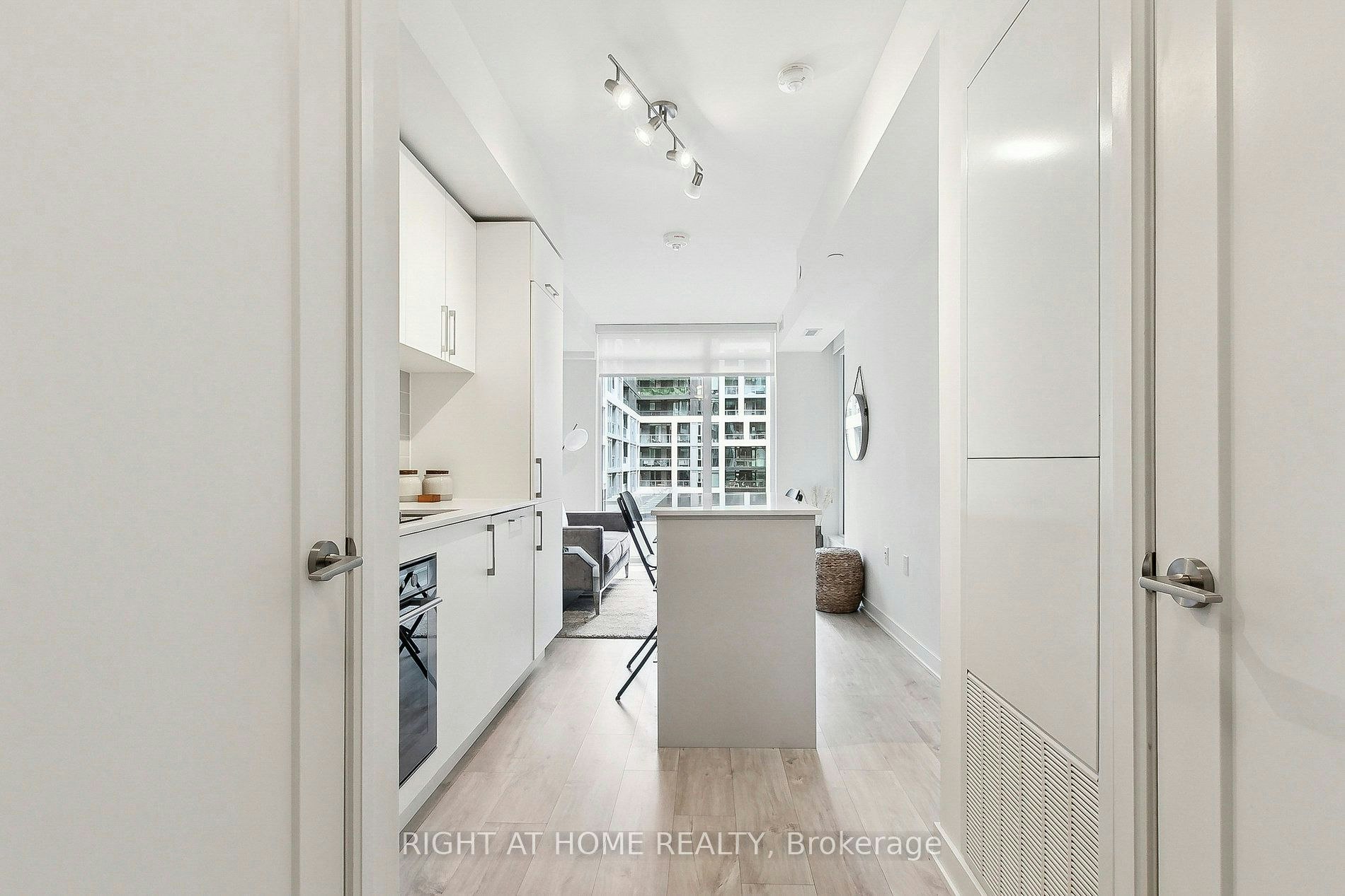 302E-576 Front Street W, Toronto, ON, M5V 1C1 - 3