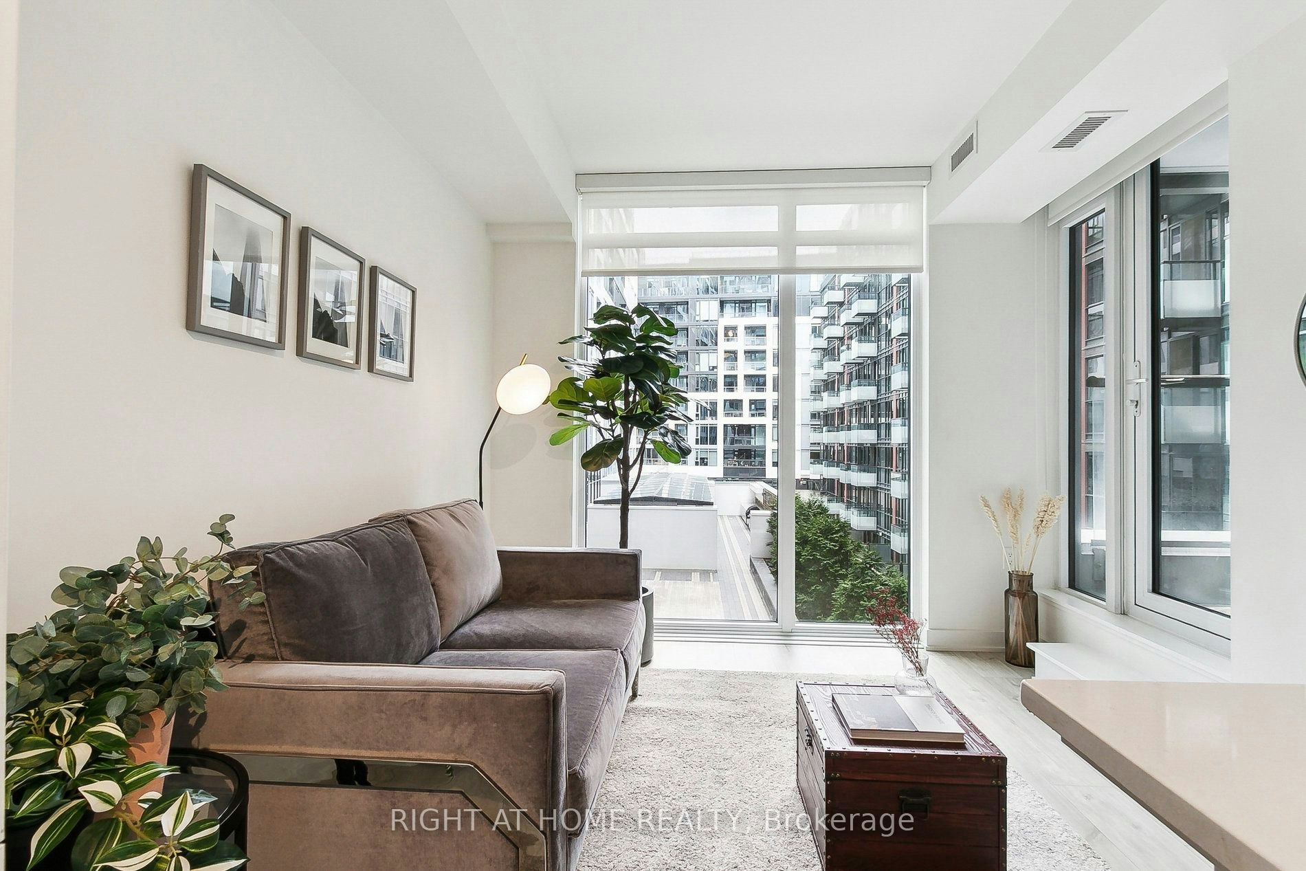 302E-576 Front Street W, Toronto, ON, M5V 1C1 - 4