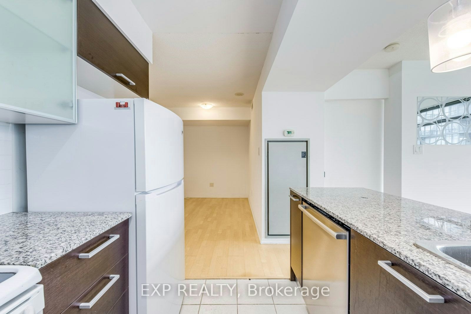 1502-38 Grenville Street, Toronto, ON, M4X 1A5 - 6