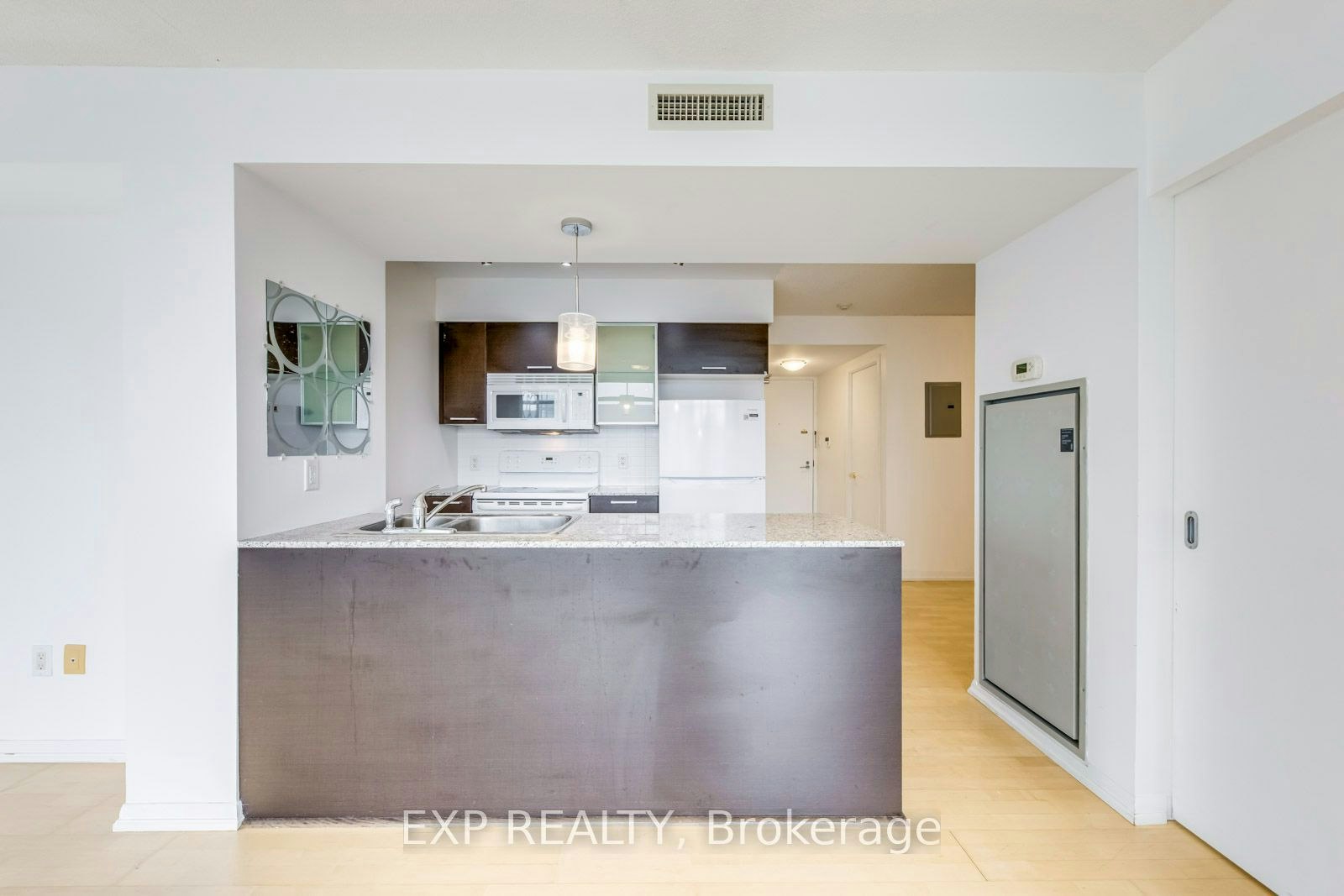 1502-38 Grenville Street, Toronto, ON, M4X 1A5 - 7