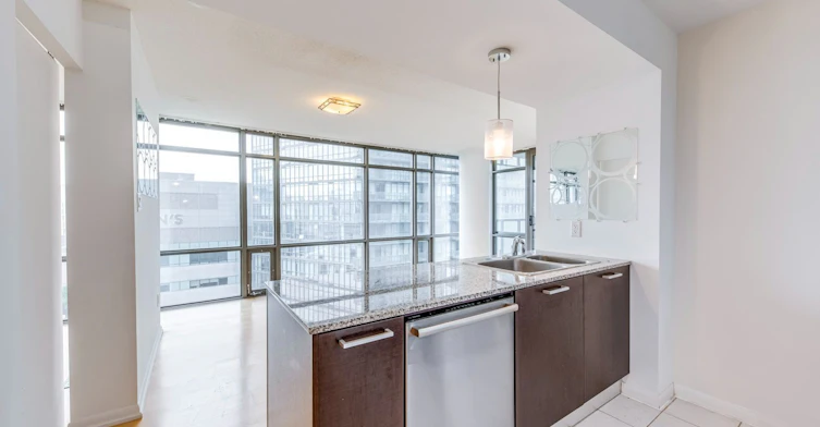1502-38 Grenville Street, Toronto, ON, M4X 1A5 - 3