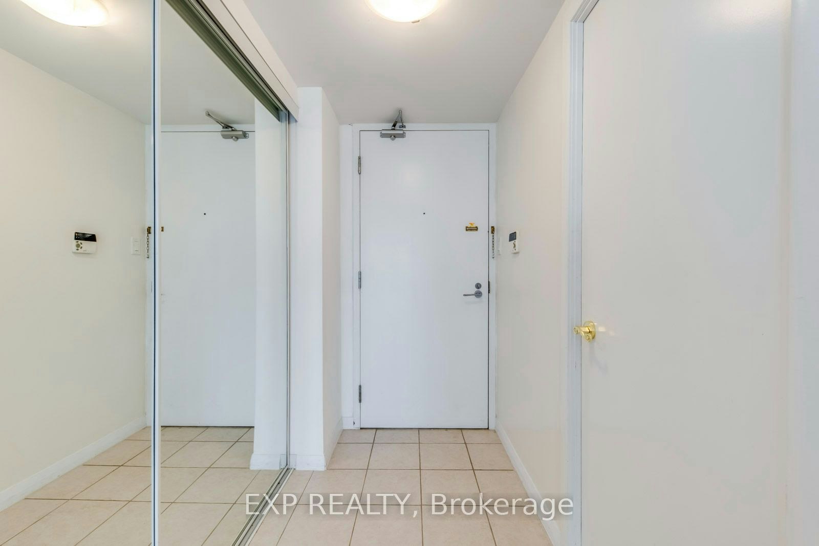 1502-38 Grenville Street, Toronto, ON, M4X 1A5 - 2