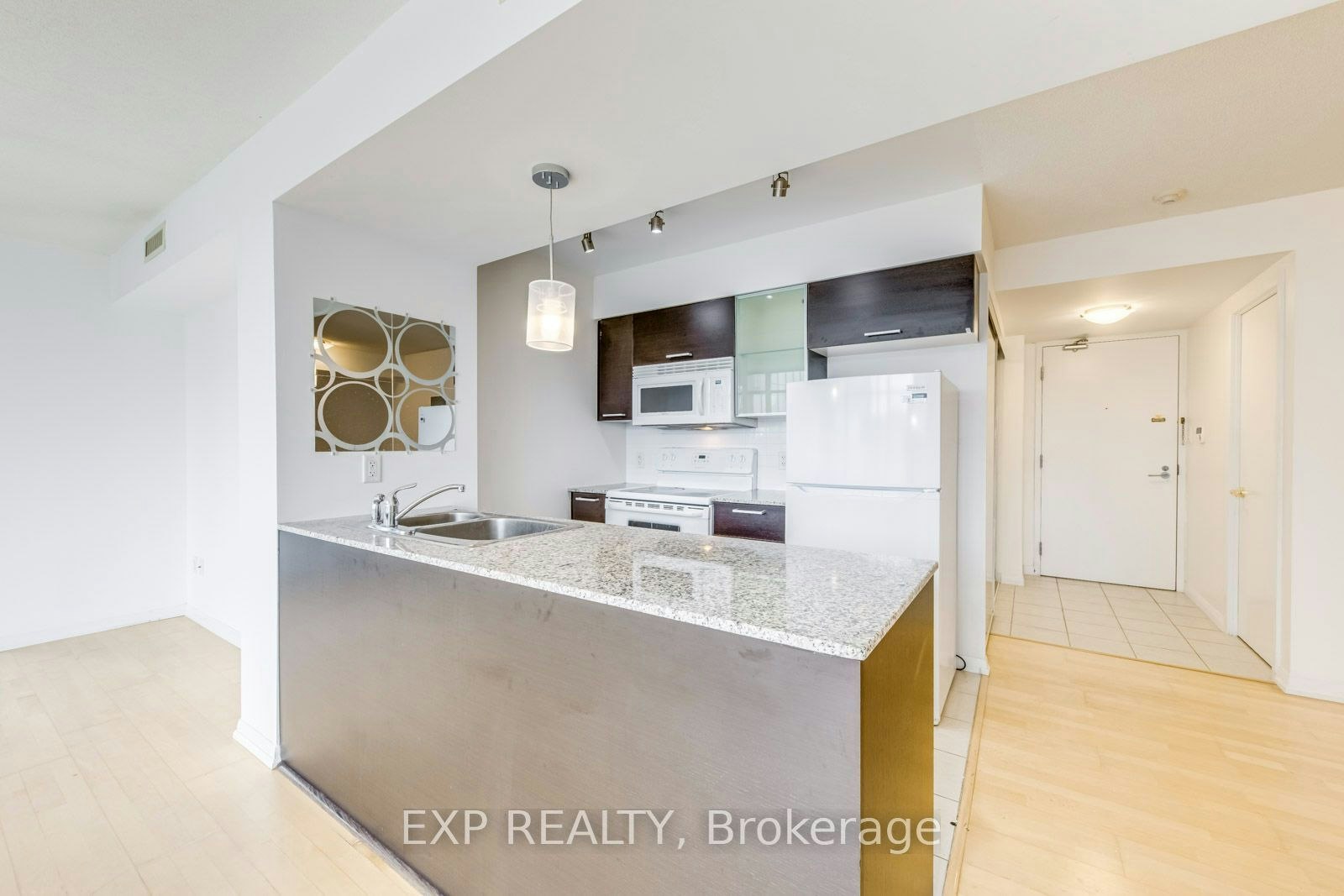 1502-38 Grenville Street, Toronto, ON, M4X 1A5 - 8
