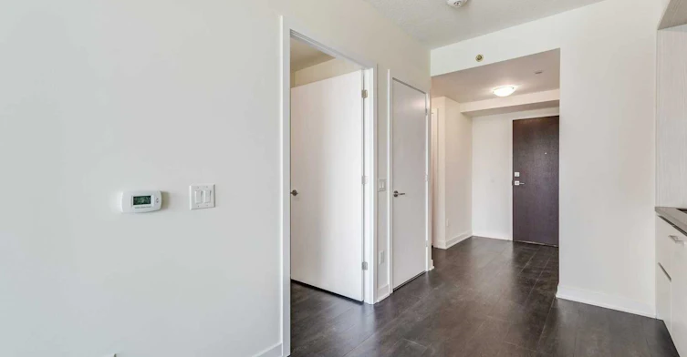 5610-2221 Yonge Street, Toronto, ON, M4S 2B4 - 13