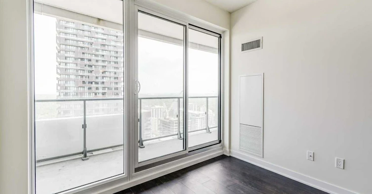 5610-2221 Yonge Street, Toronto, ON, M4S 2B4 - 17