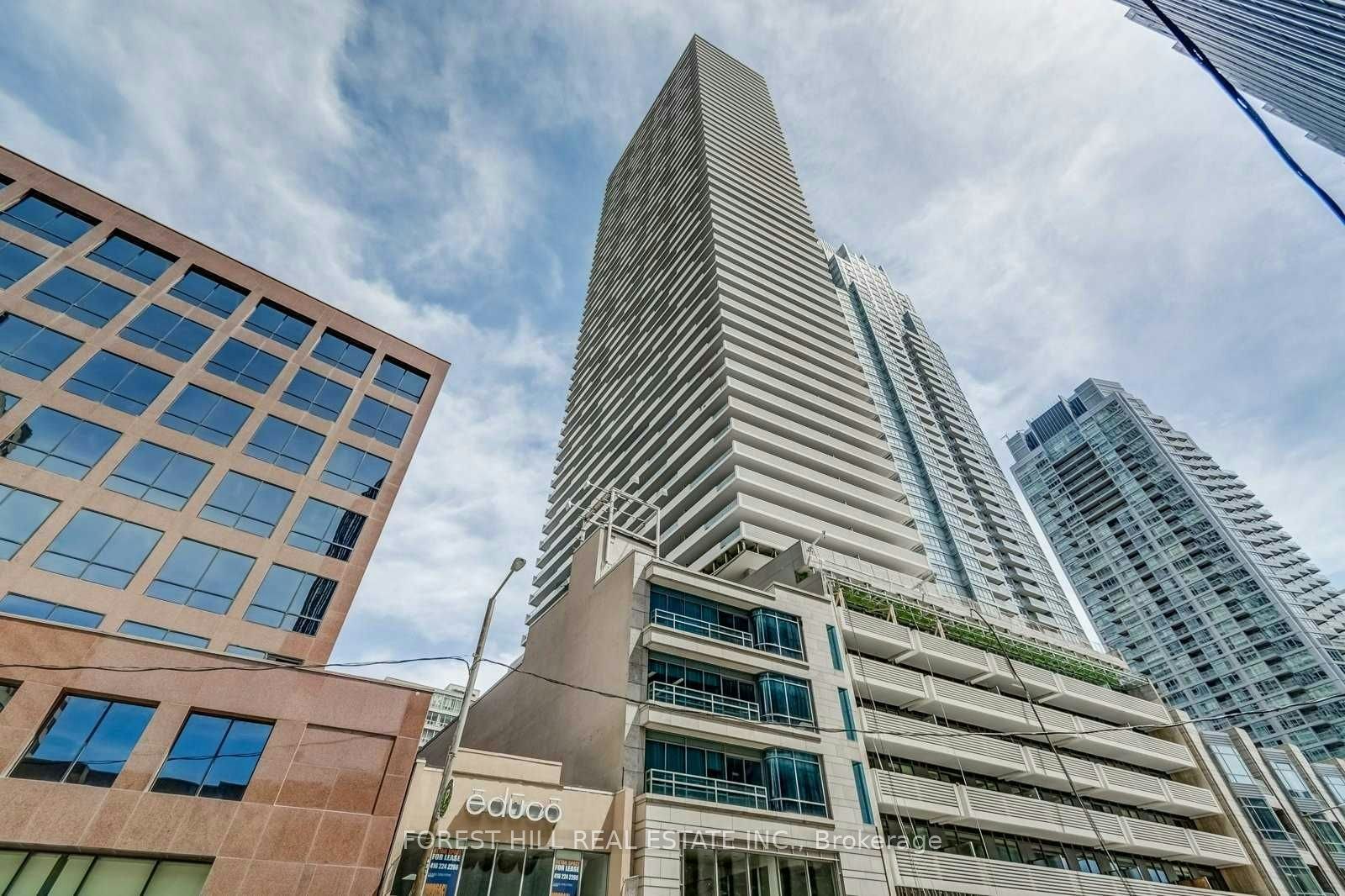 5610-2221 Yonge Street, Toronto, ON, M4S 2B4