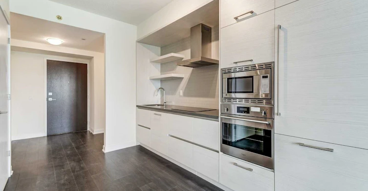 5610-2221 Yonge Street, Toronto, ON, M4S 2B4 - 10