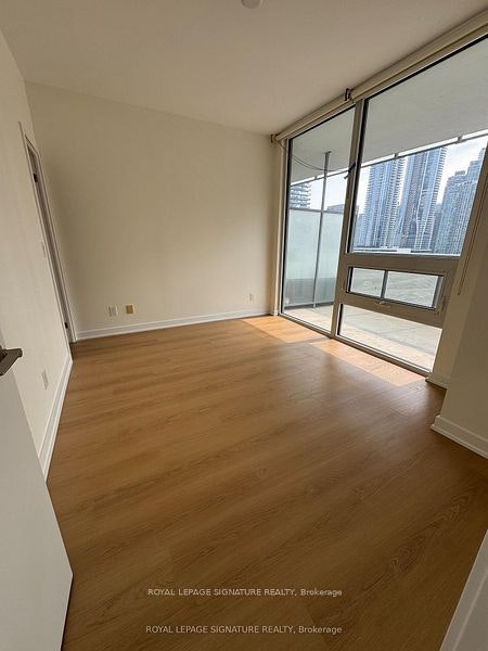 914-1 Market Street, Toronto, ON, M5E 0A2 - 25