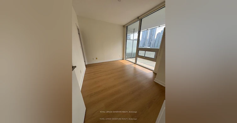 914-1 Market Street, Toronto, ON, M5E 0A2 - 25