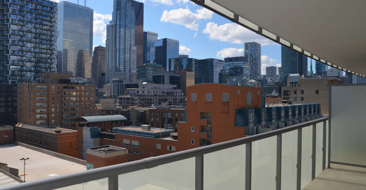 914-1 Market Street, Toronto, ON, M5E 0A2 - 11