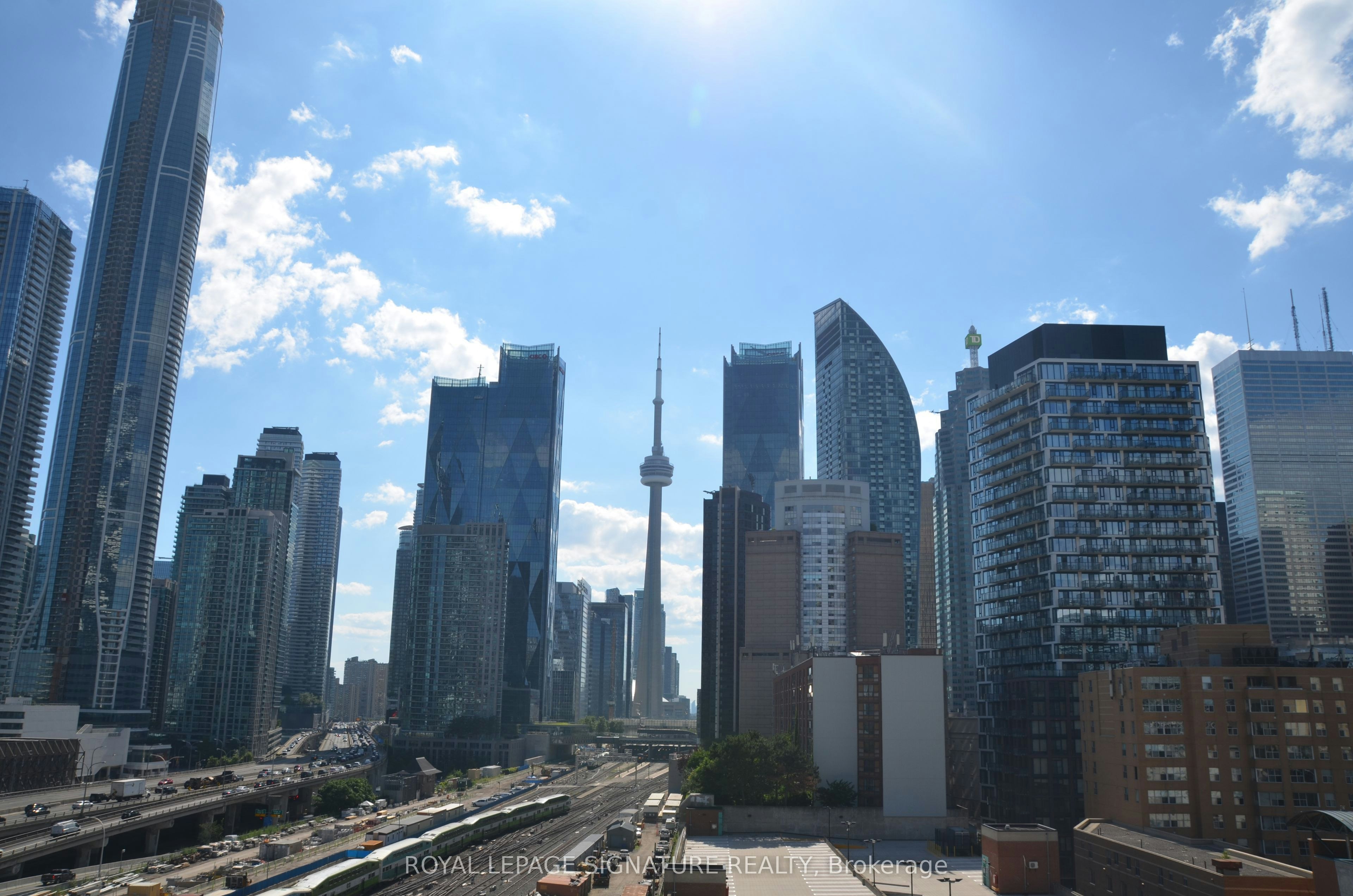 914-1 Market Street, Toronto, ON, M5E 0A2 - 9