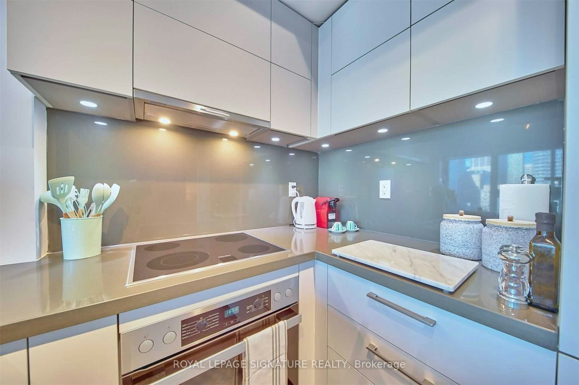 1004-188 Cumberland Street, Toronto, ON, M5R 0B6 - 10