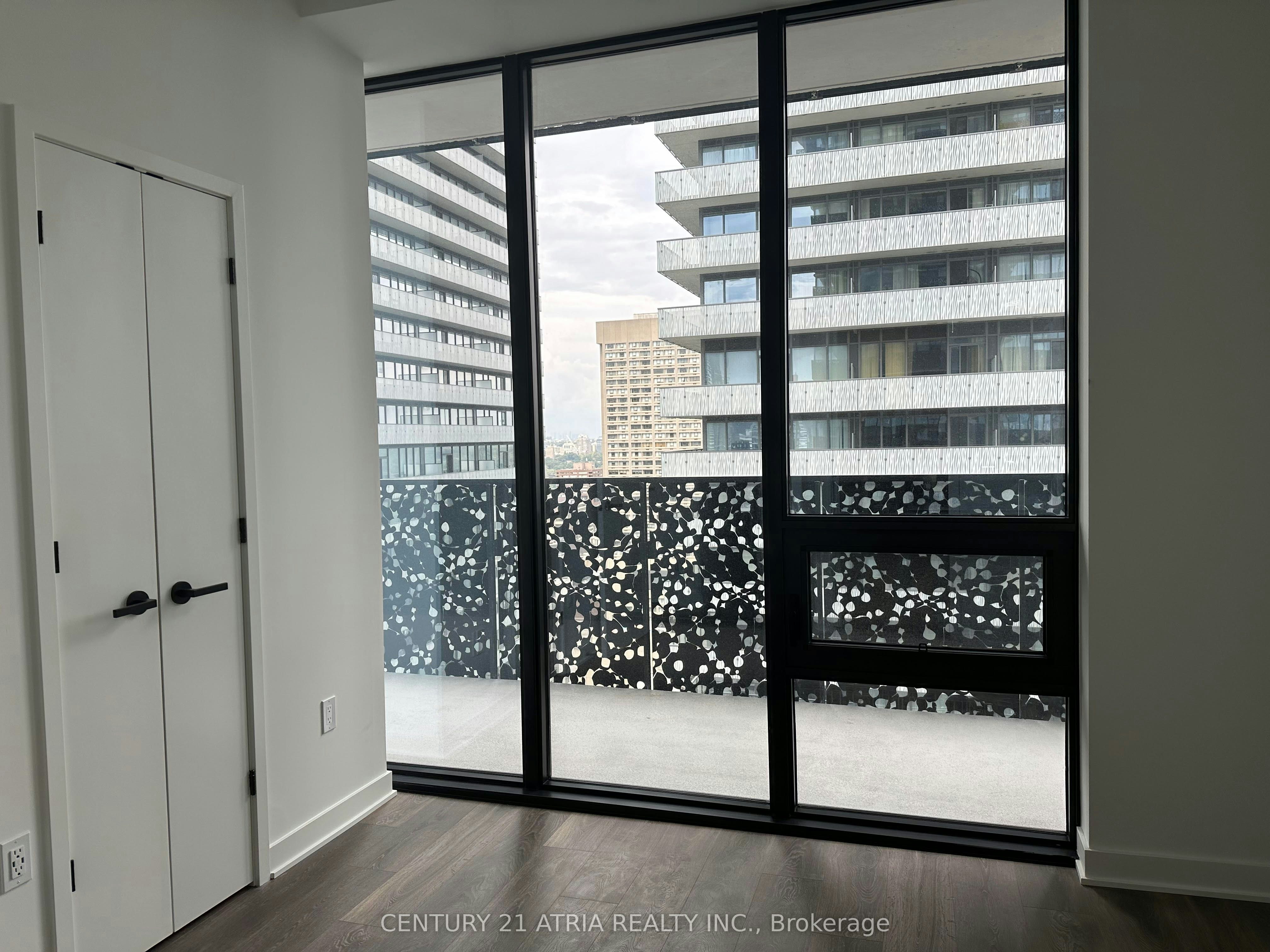 3010-55 Charles Street E, Toronto, ON, M4Y 0J1 - 12