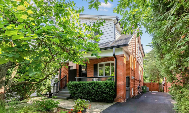 87 Castlefield Avenue