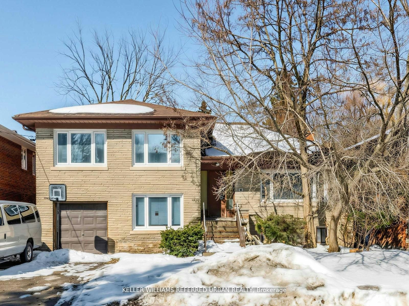 14 Frontenac Avenue, Toronto, ON, M5N 1Z5