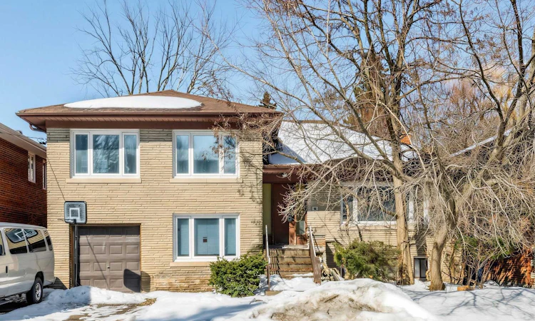 14 Frontenac Avenue