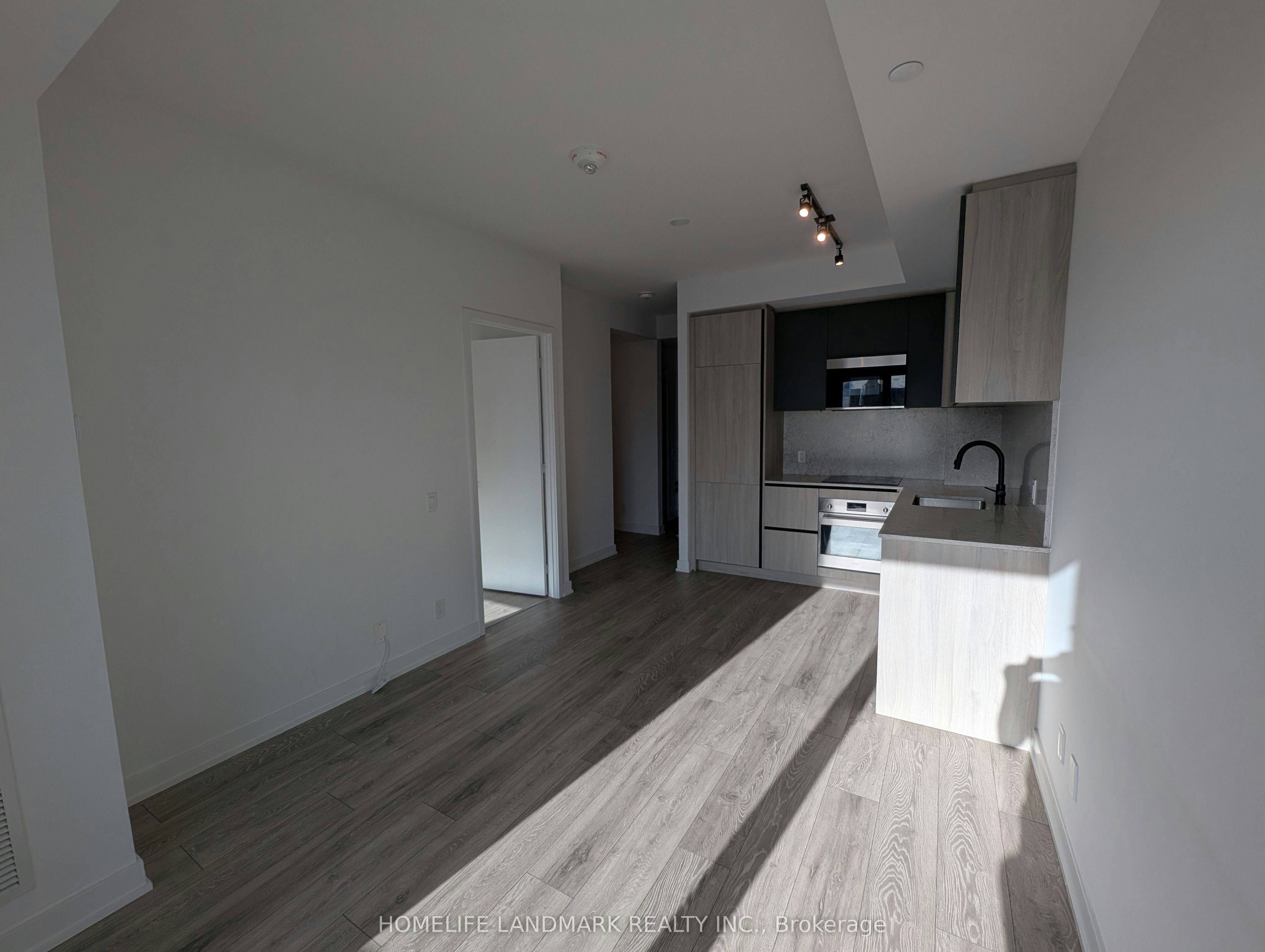 1318-108 Peter Street, Toronto, ON, M5V 0W2 - 3