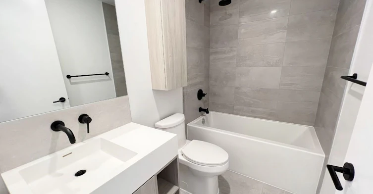 1318-108 Peter Street, Toronto, ON, M5V 0W2 - 9