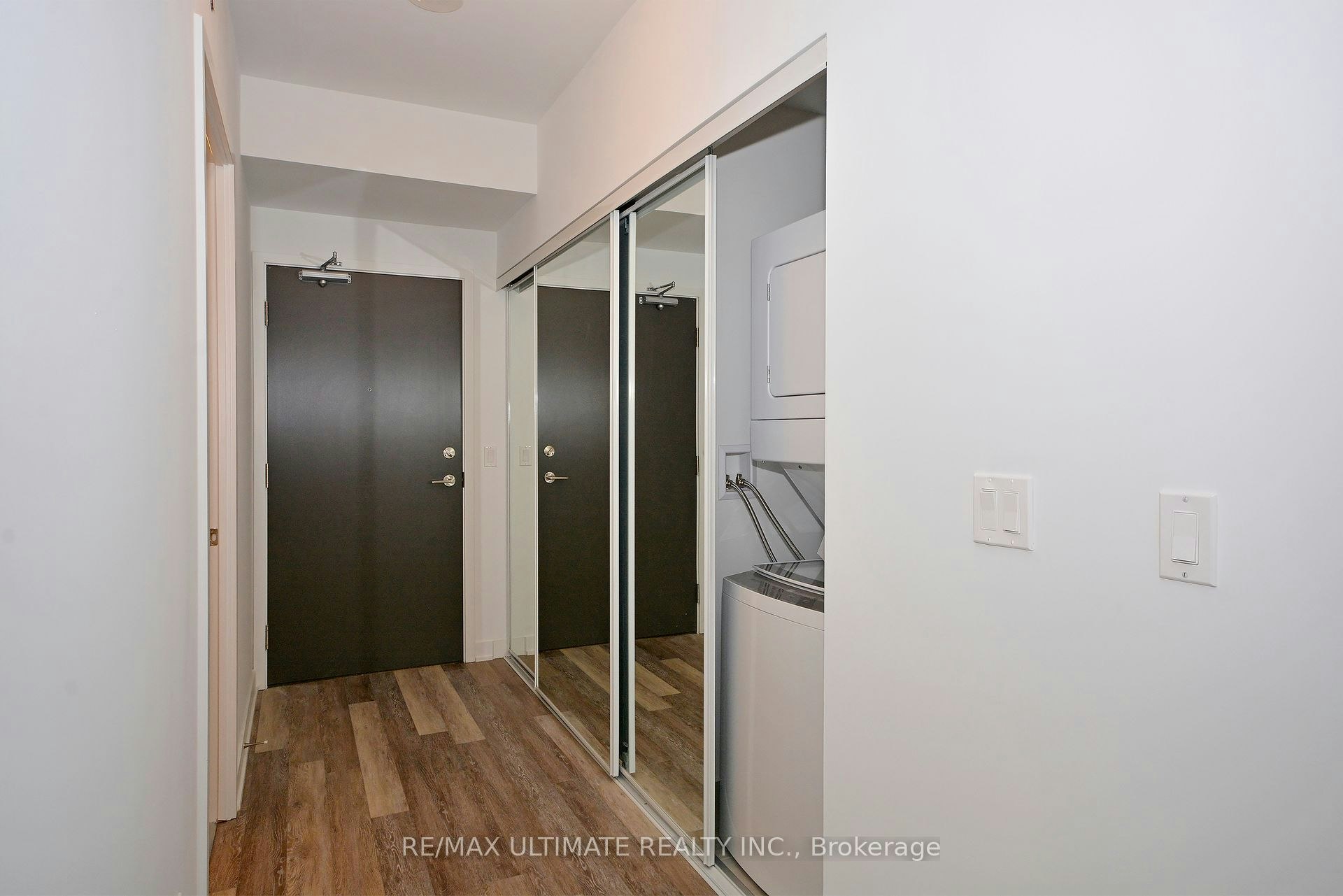 401-5180 Yonge Street, Toronto, ON, M2N 5P6 - 2