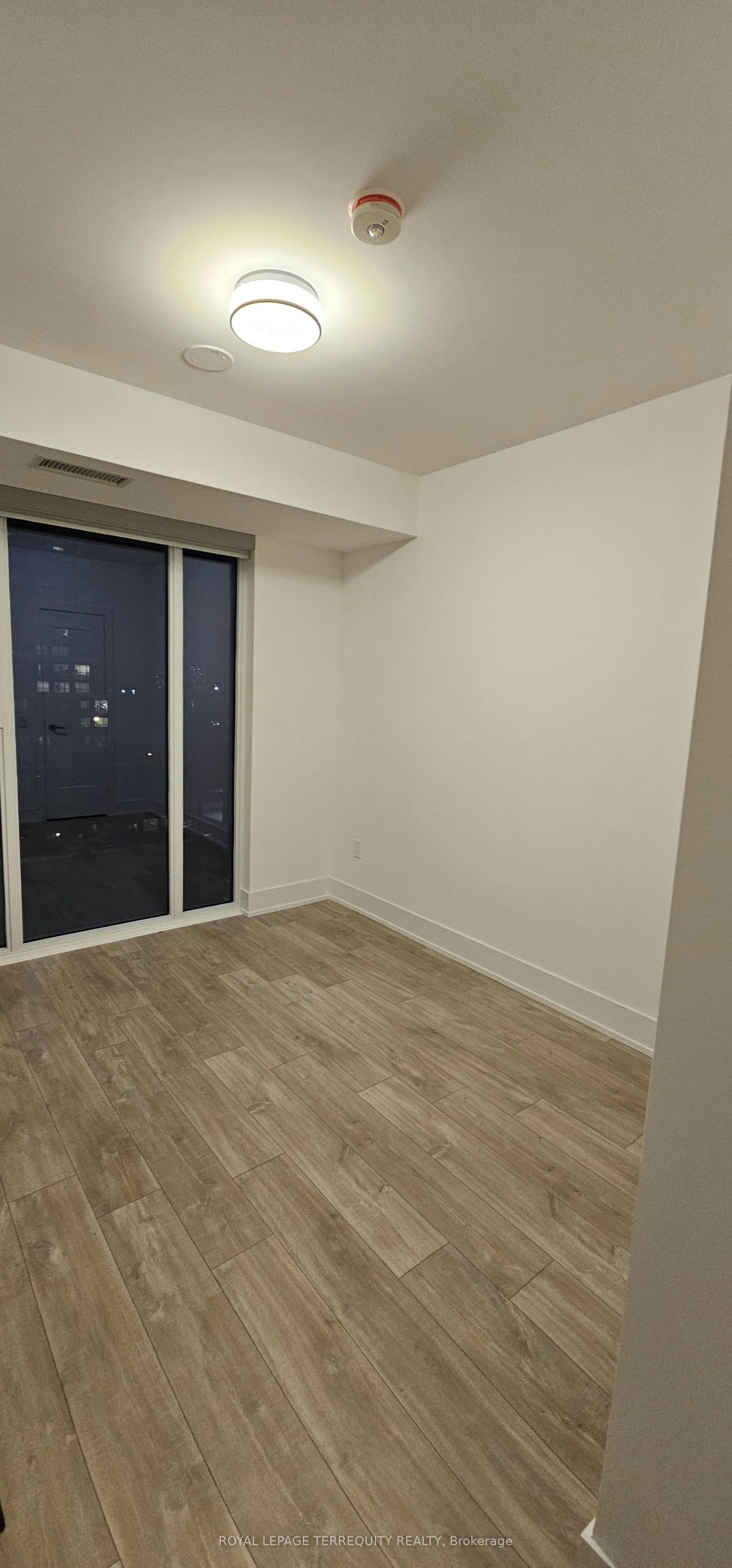 1106-10 Inn ON The Park Drive, Toronto, ON, M3C 0P9 - 20
