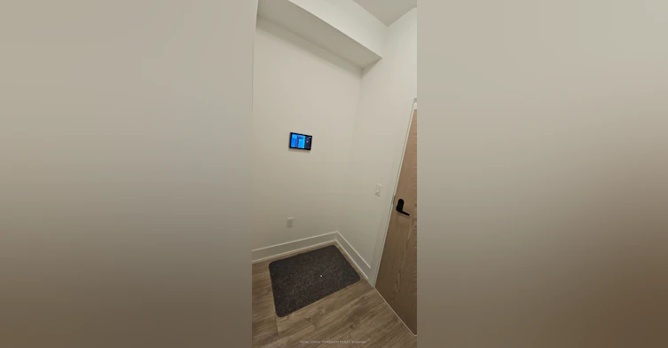 1106-10 Inn ON The Park Drive, Toronto, ON, M3C 0P9 - 3