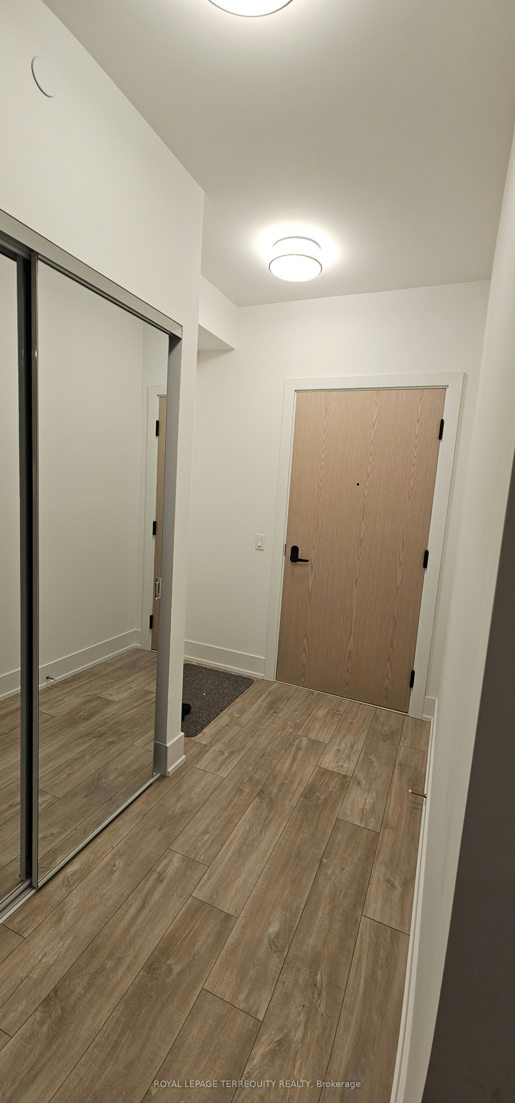 1106-10 Inn ON The Park Drive, Toronto, ON, M3C 0P9 - 7