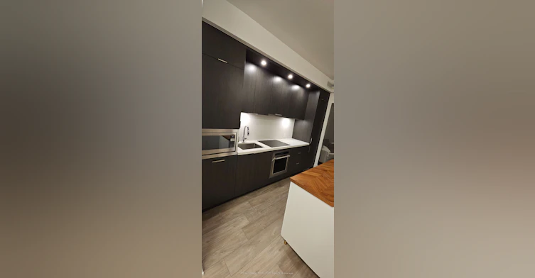 1106-10 Inn ON The Park Drive, Toronto, ON, M3C 0P9 - 8