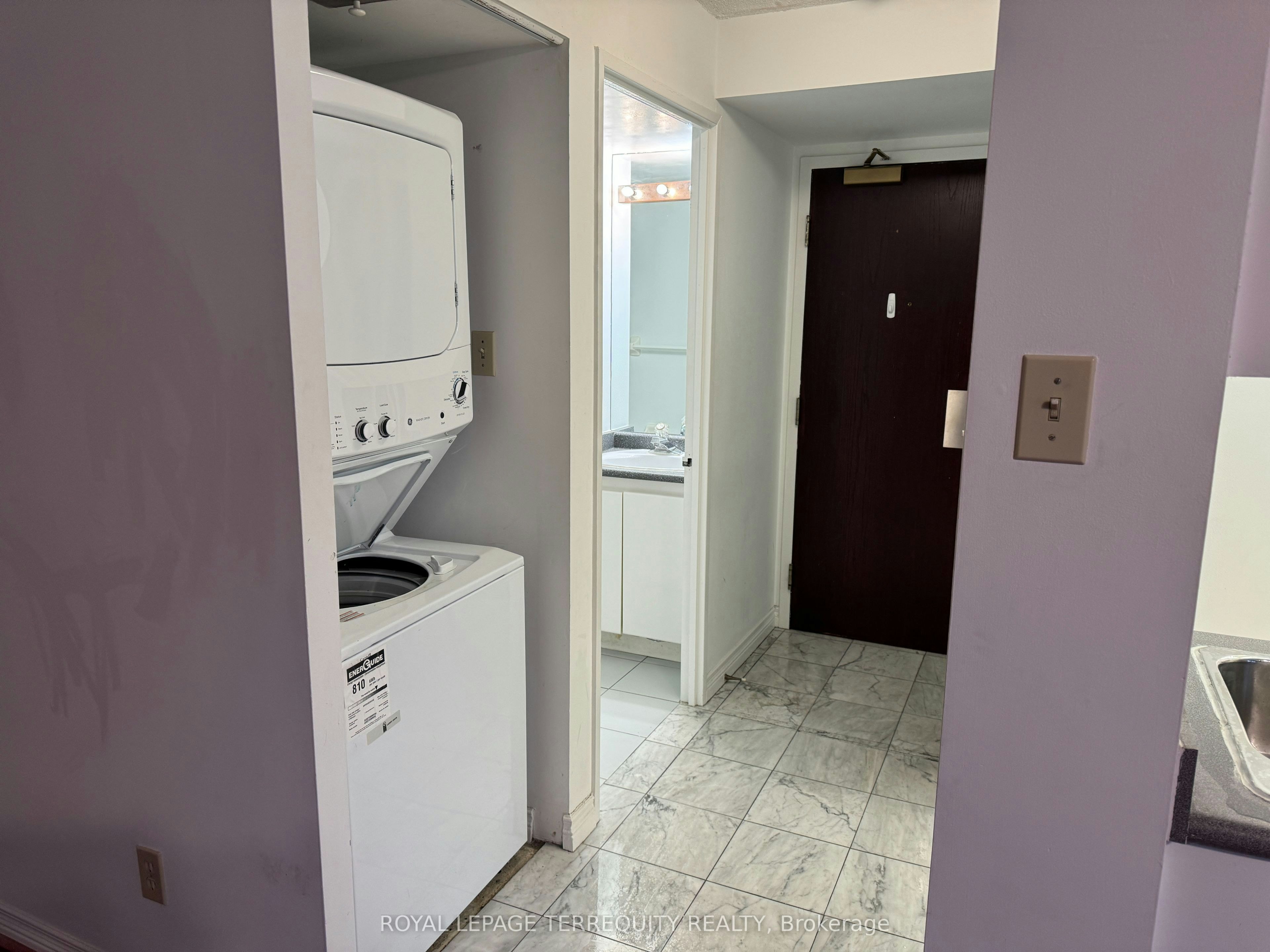 907-736 Bay Street, Toronto, ON, M5G 2M4 - 6