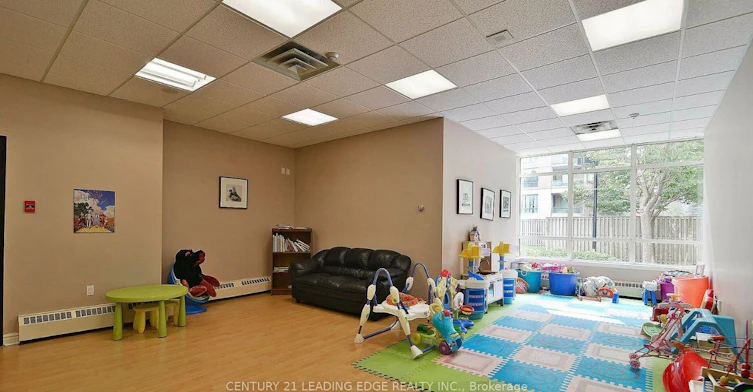 2408-7 Bishop Avenue, Toronto, ON, M2M 4J4 - 9