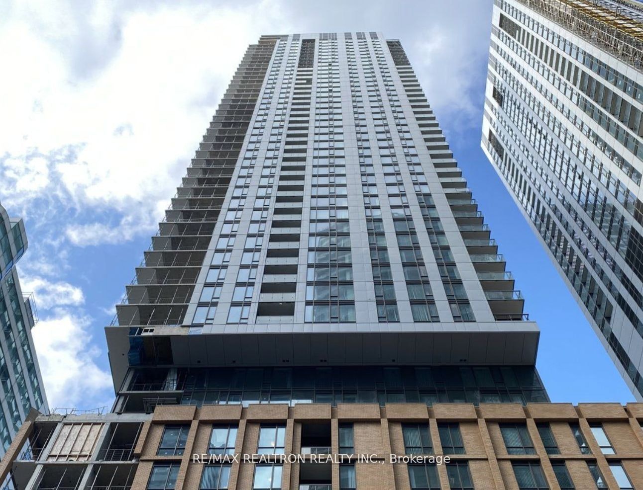 1210-8 Widmer Street, Toronto, ON, M5V 0W6