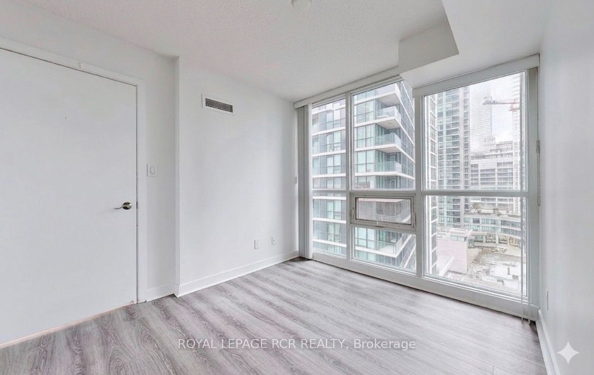 904-33 Bay Street, Toronto, ON, M5J 2Z3 - 8