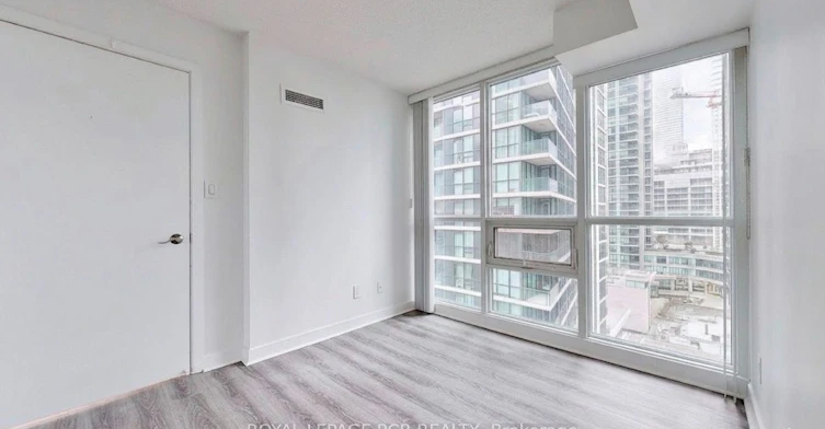 904-33 Bay Street, Toronto, ON, M5J 2Z3 - 8