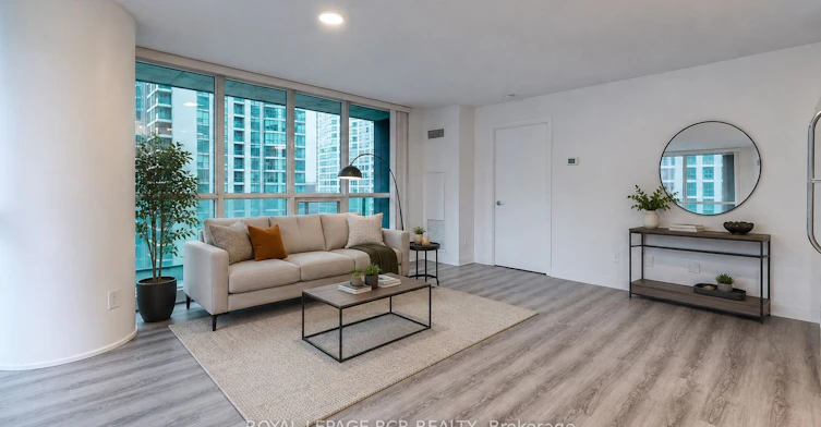 904-33 Bay Street, Toronto, ON, M5J 2Z3 - 4