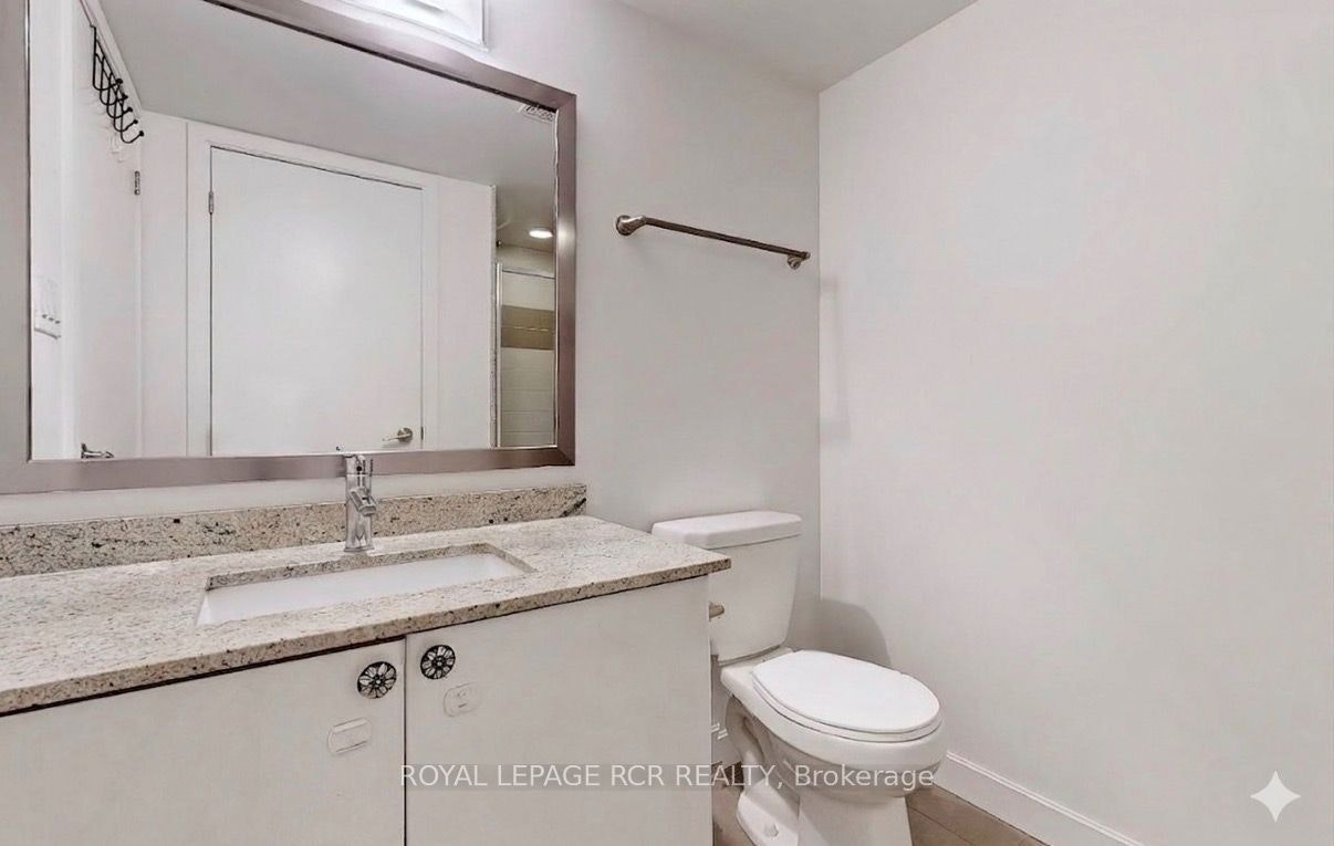 904-33 Bay Street, Toronto, ON, M5J 2Z3 - 9