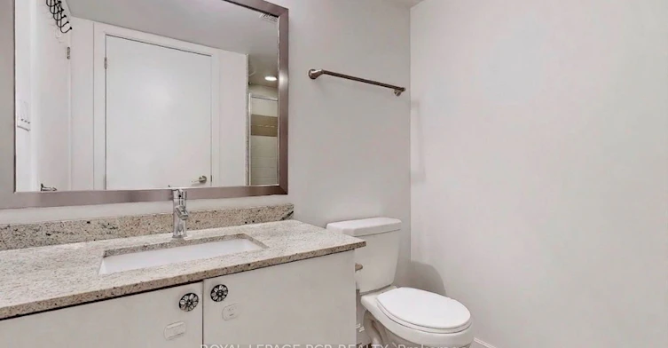904-33 Bay Street, Toronto, ON, M5J 2Z3 - 9