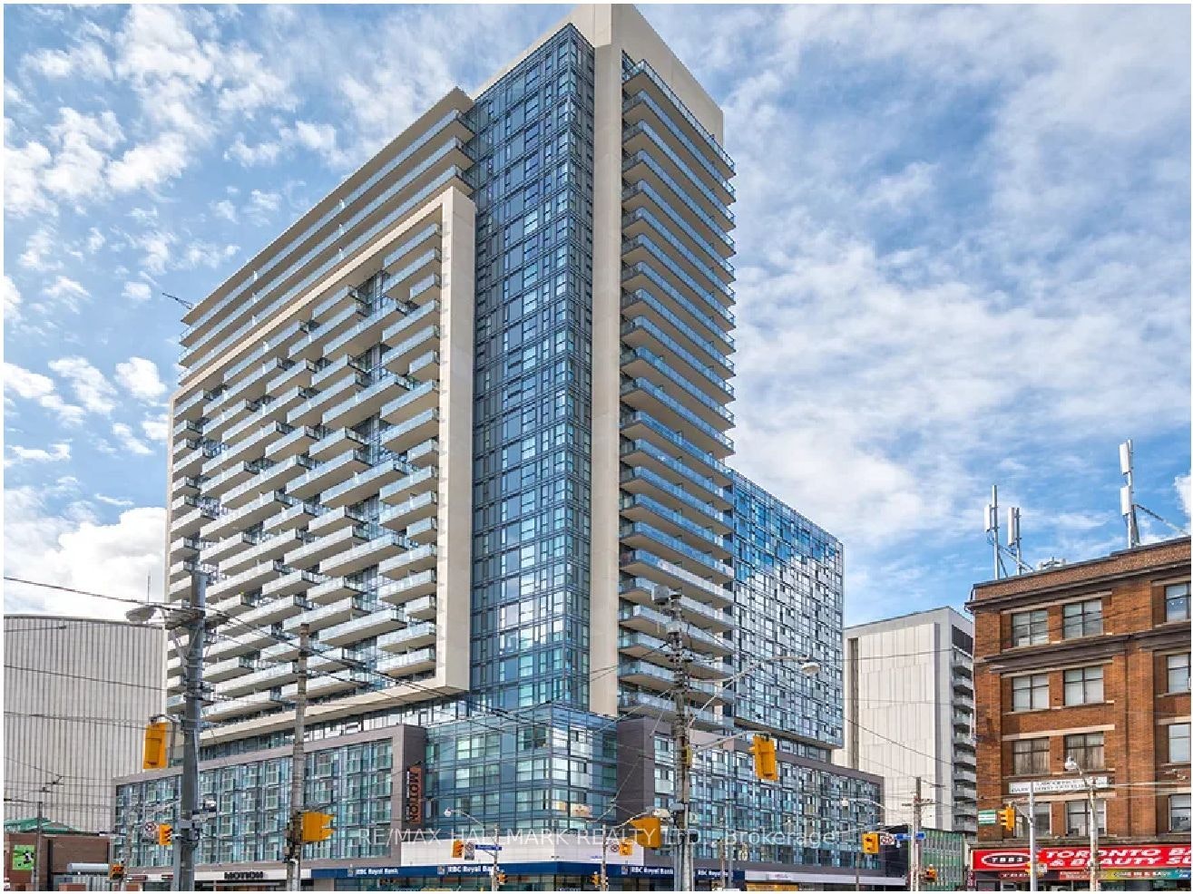 404-570 Bay Street, Toronto, ON, M5G 2C5