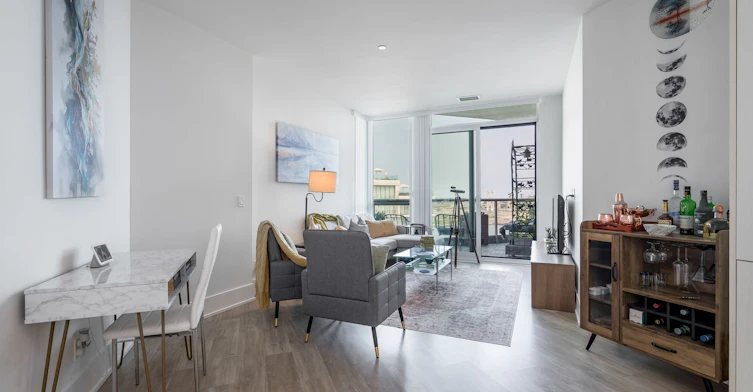 919-1 Edgewater Drive, Toronto, ON, M5A 0L1 - 4