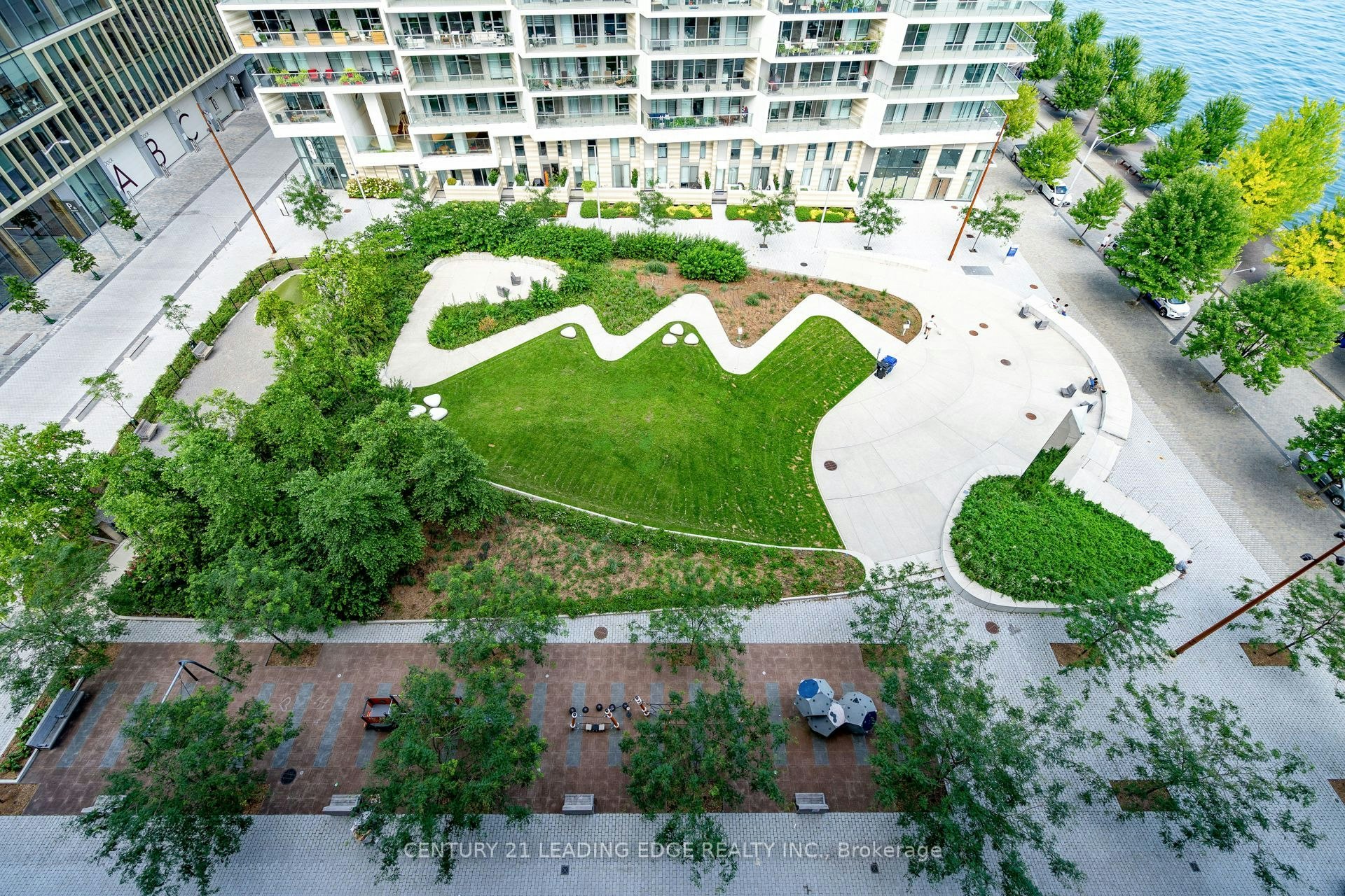 919-1 Edgewater Drive, Toronto, ON, M5A 0L1 - 23