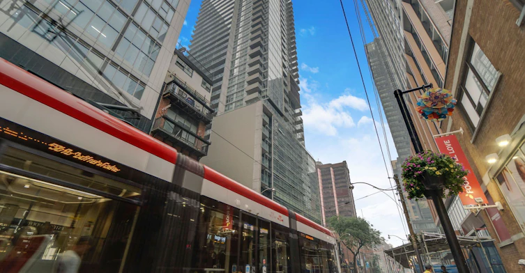 3210-375 King Street, Toronto, ON, M5V 1K5 - 3