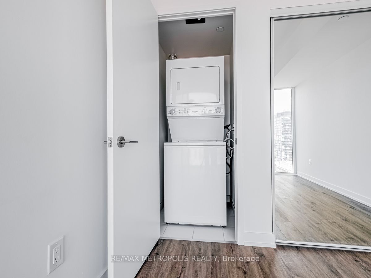 1508-158 Front Street E, Toronto, ON, M5A 0K9 - 21