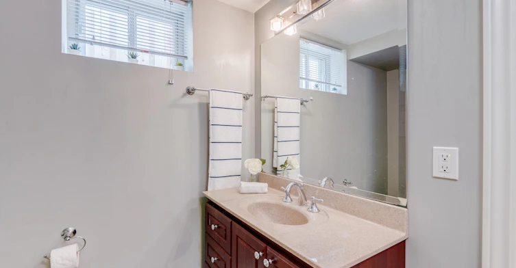 Room B-97 Allingham Gardens, Toronto, ON, M3H 1X9 - 5